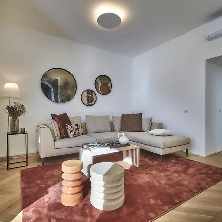 Apartment In Bianca Lierna