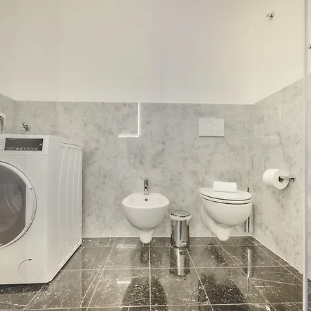 Apartment In Bianca Lierna